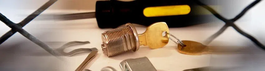 Community Locksmith Store Ridgefield Park, NJ 201-762-6446 - changing-locks